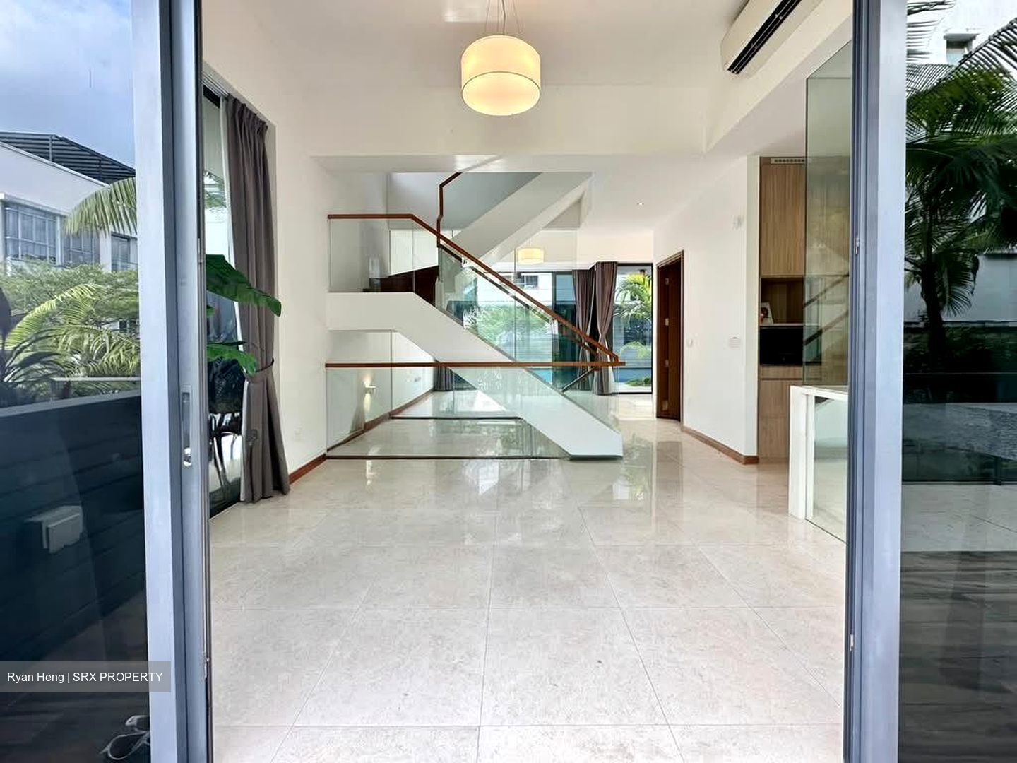 Alana (D28), Terrace #578717901